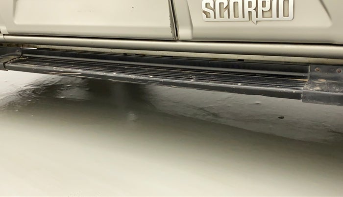2015 Mahindra Scorpio S8, Diesel, Manual, 81,720 km, Left running board - Minor scratches