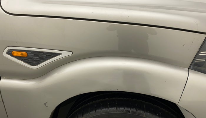2015 Mahindra Scorpio S8, Diesel, Manual, 81,720 km, Right fender - Minor scratches