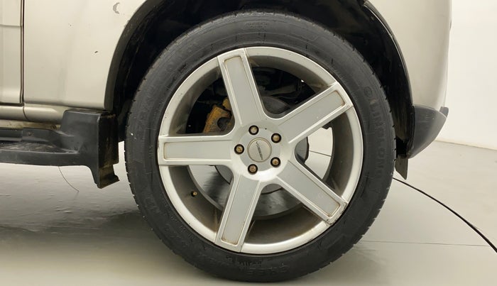 2015 Mahindra Scorpio S8, Diesel, Manual, 81,720 km, Right Front Wheel