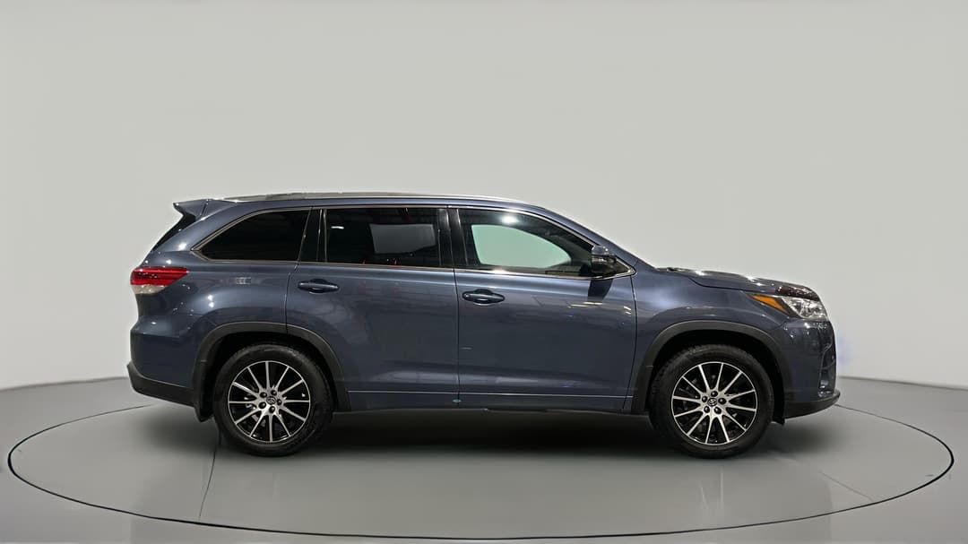 2017 Toyota Kluger Grande (4x4), Automatic, 110918 km, Right Side View