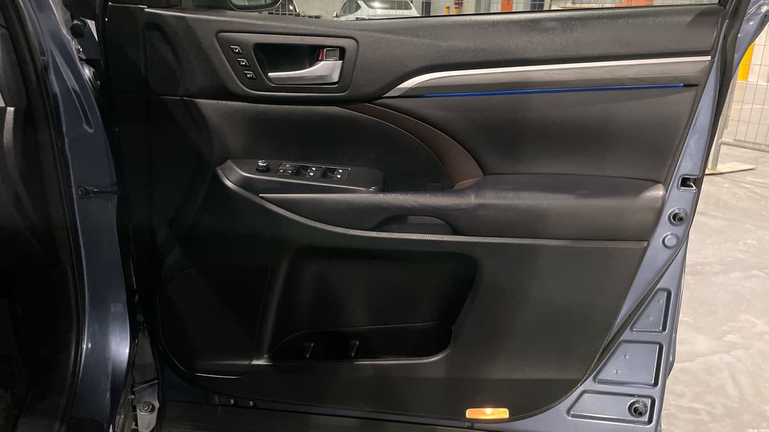 2017 Toyota Kluger Grande (4x4), Automatic, 110918 km, Speaker View