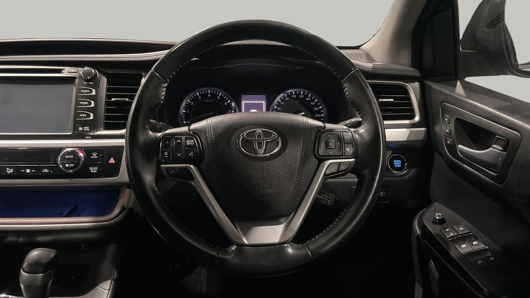 2017 Toyota Kluger Grande (4x4), Automatic, 110918 km, Steering Wheel Close-up