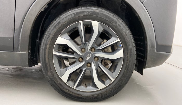 2019 Mahindra XUV300 W8 (O) 1.2 PETROL, Petrol, Manual, 44,442 km, Right Front Wheel