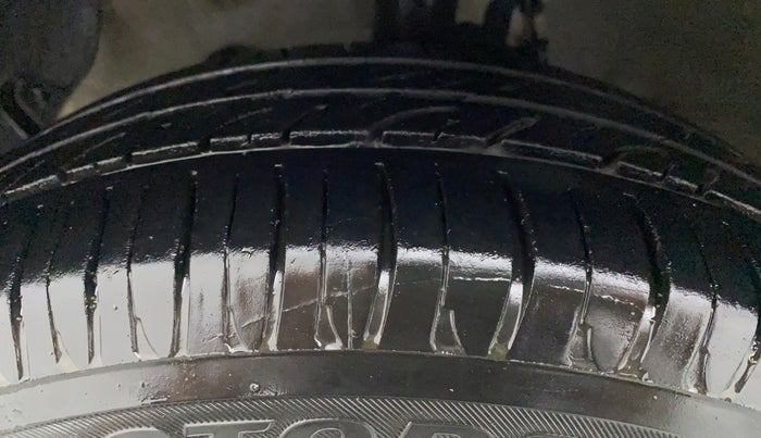 2017 Hyundai Xcent S 1.2, Petrol, Manual, 58,508 km, Left Front Tyre Tread