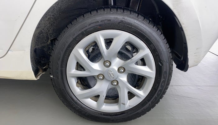 2017 Hyundai Grand i10 MAGNA 1.2 KAPPA VTVT, Petrol, Manual, 17,815 km, Left Rear Wheel