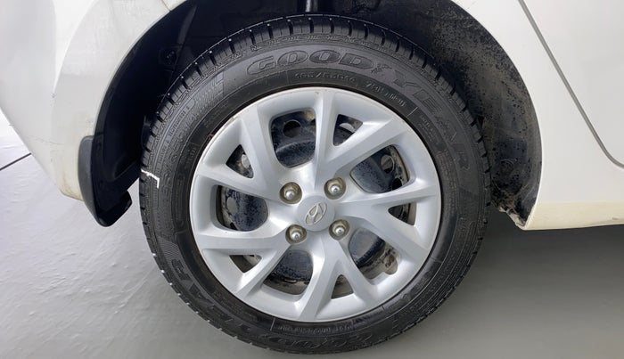 2017 Hyundai Grand i10 MAGNA 1.2 KAPPA VTVT, Petrol, Manual, 17,815 km, Right Rear Wheel
