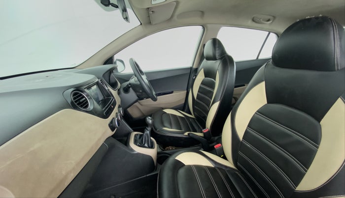 2017 Hyundai Grand i10 MAGNA 1.2 KAPPA VTVT, Petrol, Manual, 17,815 km, Right Side Front Door Cabin