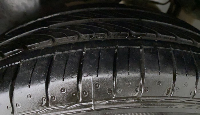 2014 Maruti Swift Dzire ZXI 1.2 BS IV, Petrol, Manual, 55,144 km, Left Rear Tyre Tread
