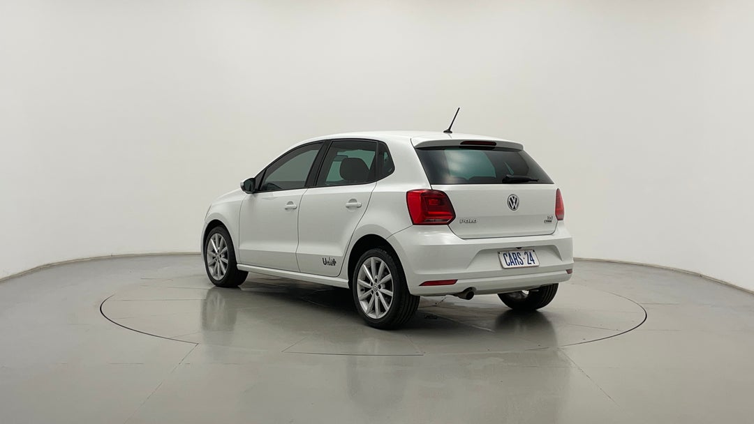 Left Back Diagonal (45- Degree) View