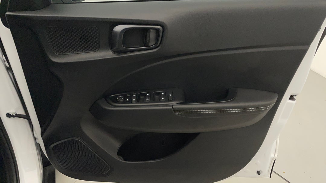 2022 Hyundai Venue Active, Automatic, 40909 km, Speaker View