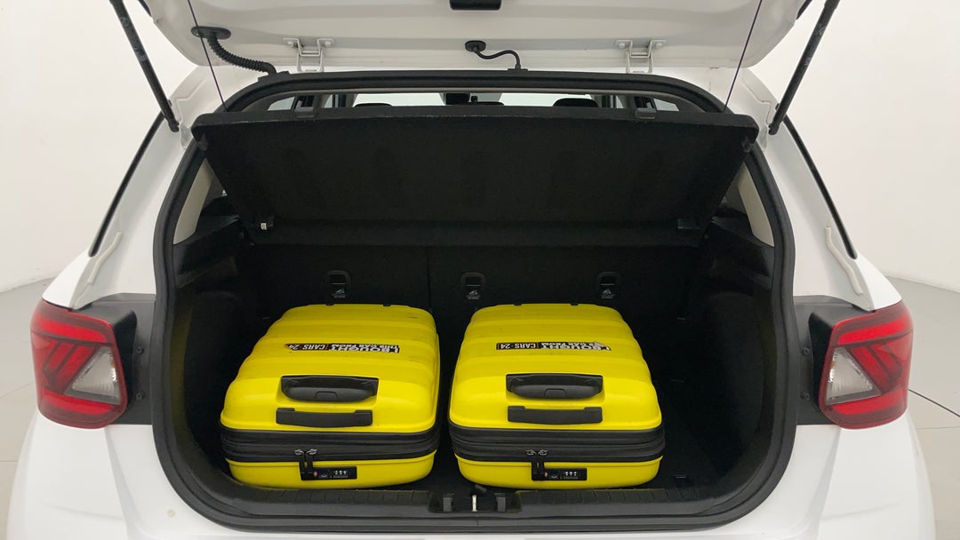 2022 Hyundai Venue Active, Automatic, 40909 km, Boot Inside View with Luggage