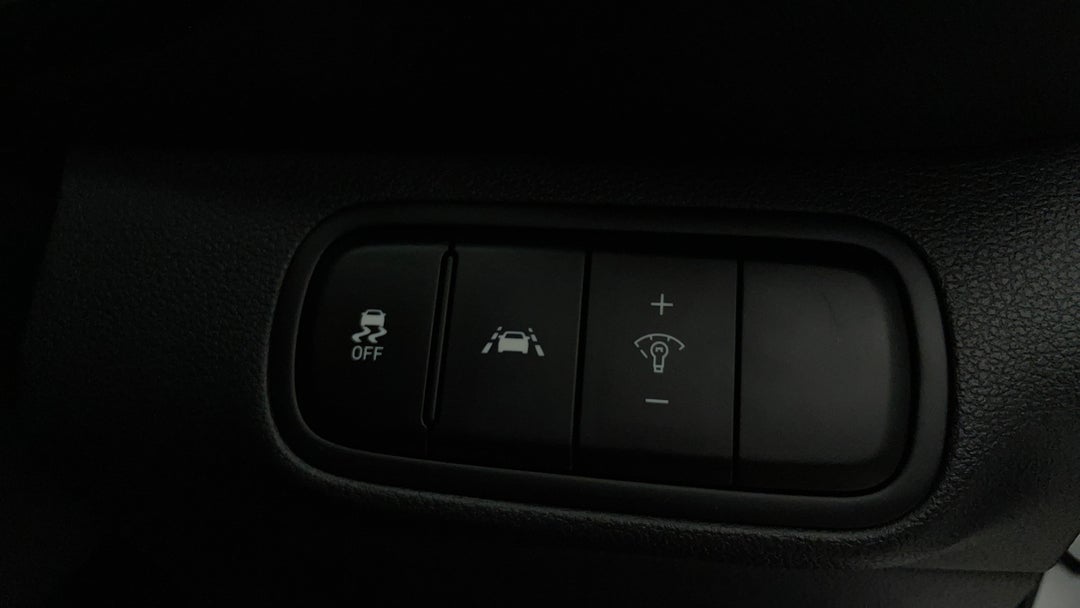 2022 Hyundai Venue Active, Automatic, 40909 km, Utility Switches/Buttons