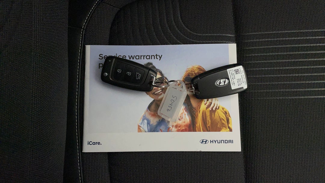 2022 Hyundai Venue Active, Automatic, 40909 km, Key Close-up