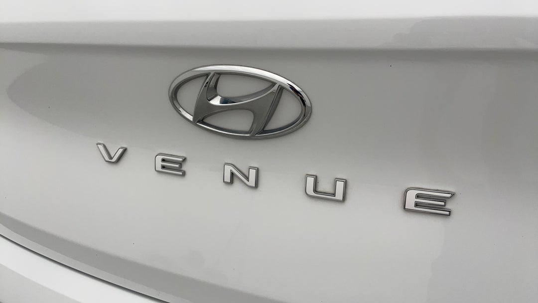 2022 Hyundai Venue Active, Automatic, 40909 km, Badge (Boot Left Side)