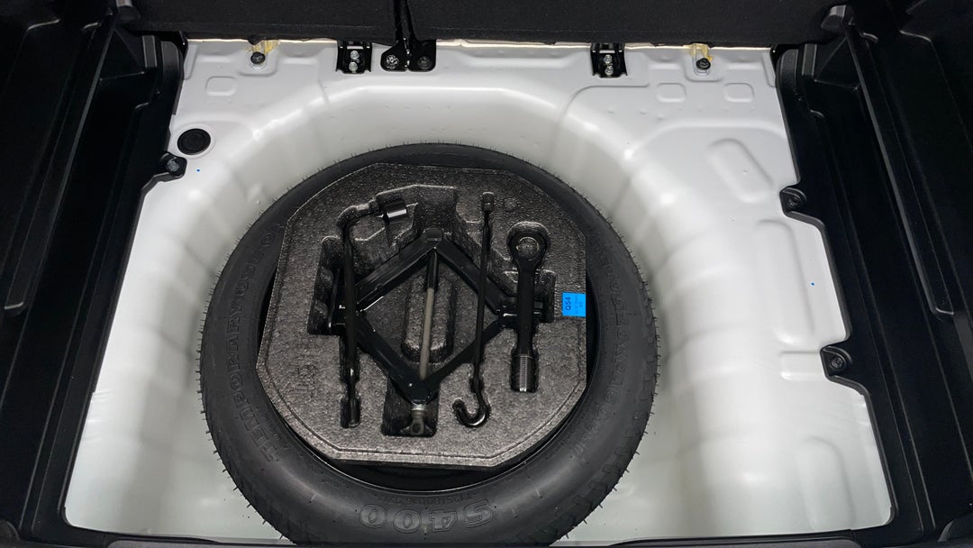 2022 Hyundai Venue Active, Automatic, 40909 km, Spare Wheel