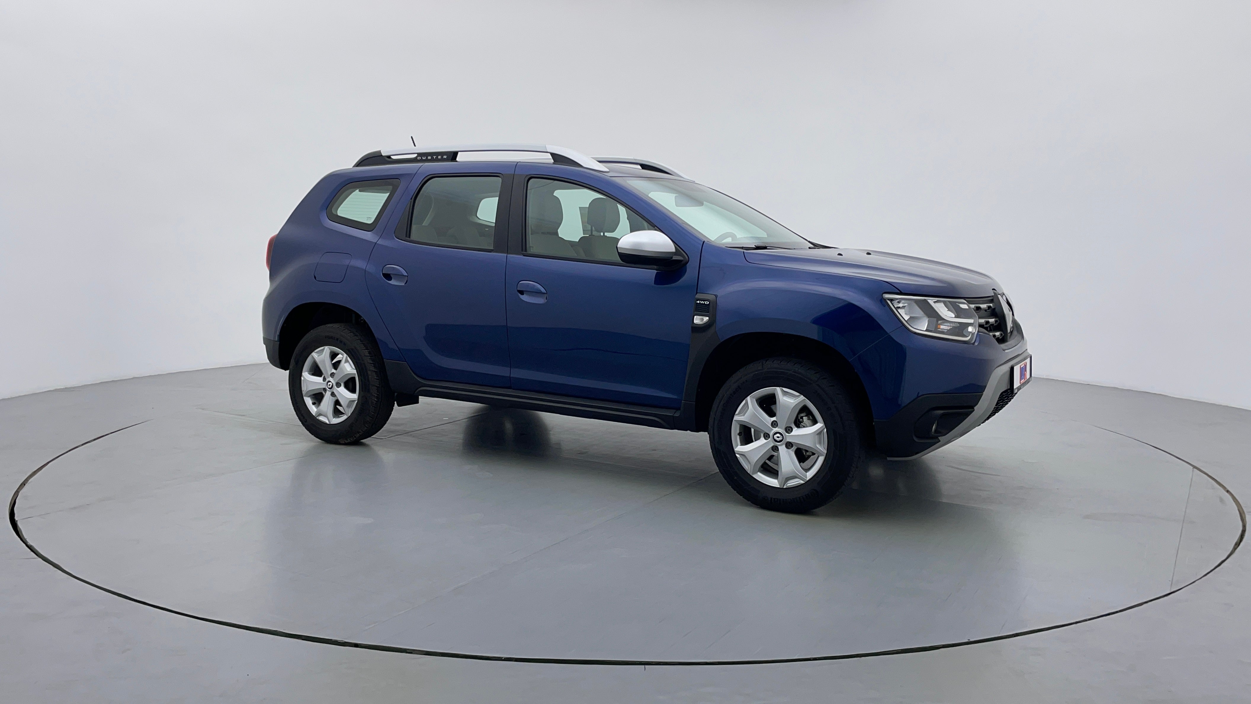 Renault Duster-Right Front Diagonal (45- Degree) View