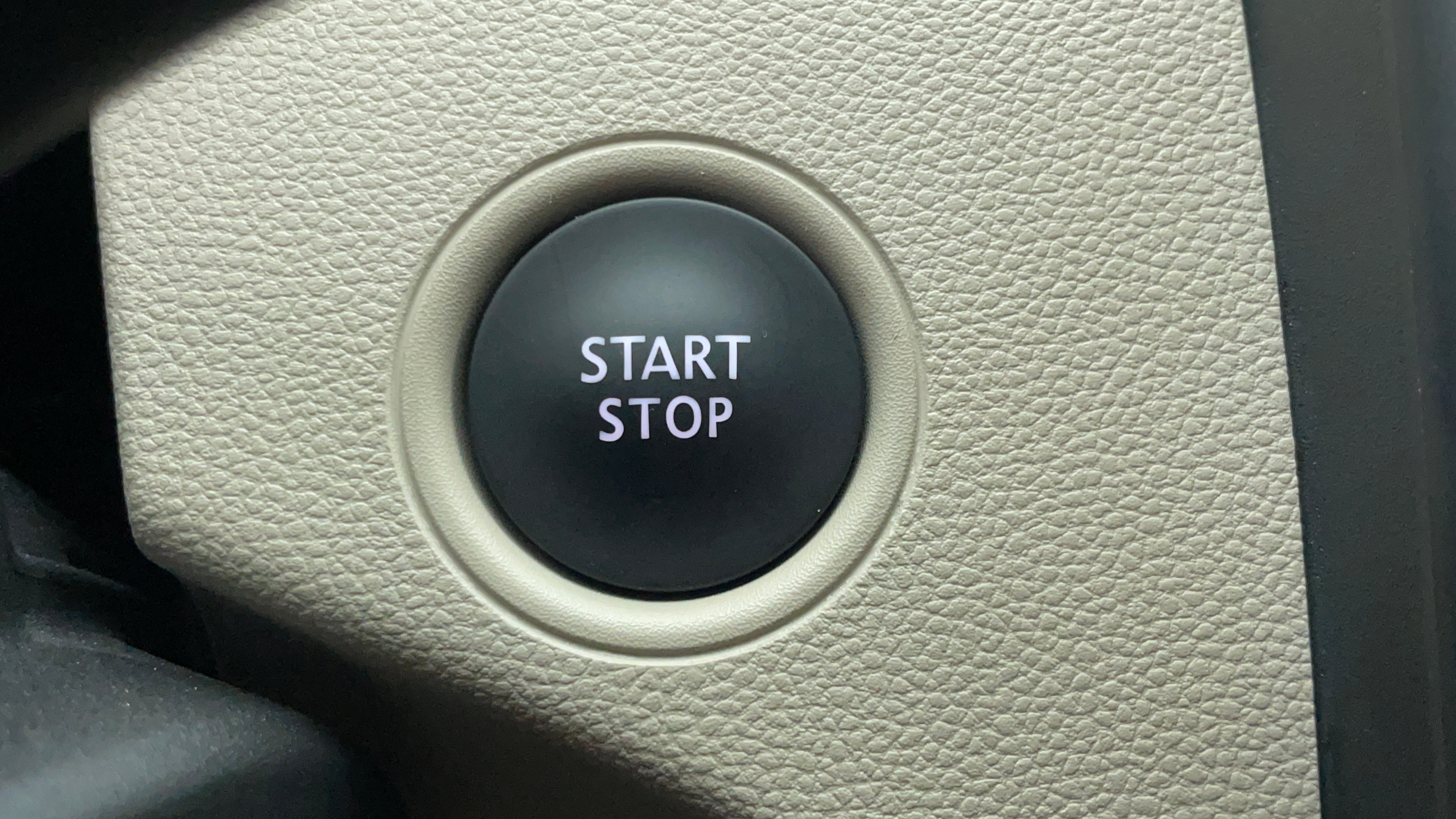 Renault Duster-Key-less Button Start