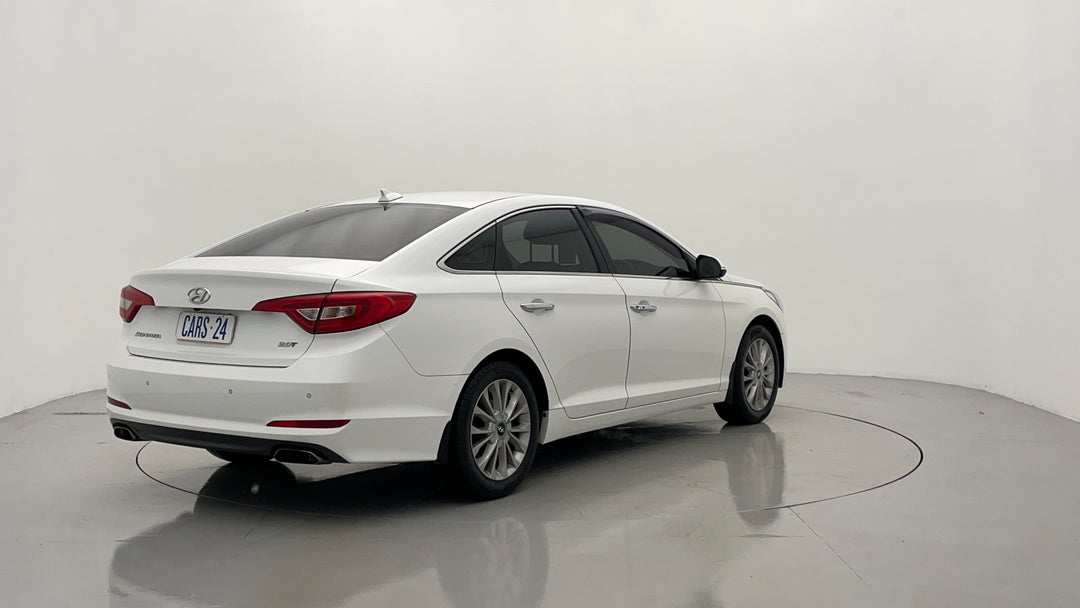 Right Back Diagonal (45- Degree) View