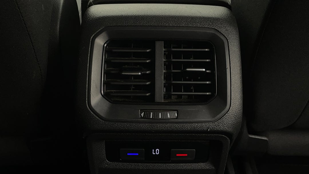 2018 Volkswagen Tiguan 132 Tsi Comfortline, Automatic, 122640 km, Rear A/C Vent