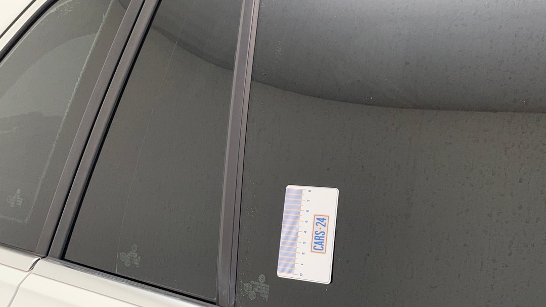 2018 Volkswagen Tiguan 132 Tsi Comfortline, Automatic, 122640 km, Window Glass Rear RHS Tinting bubbling