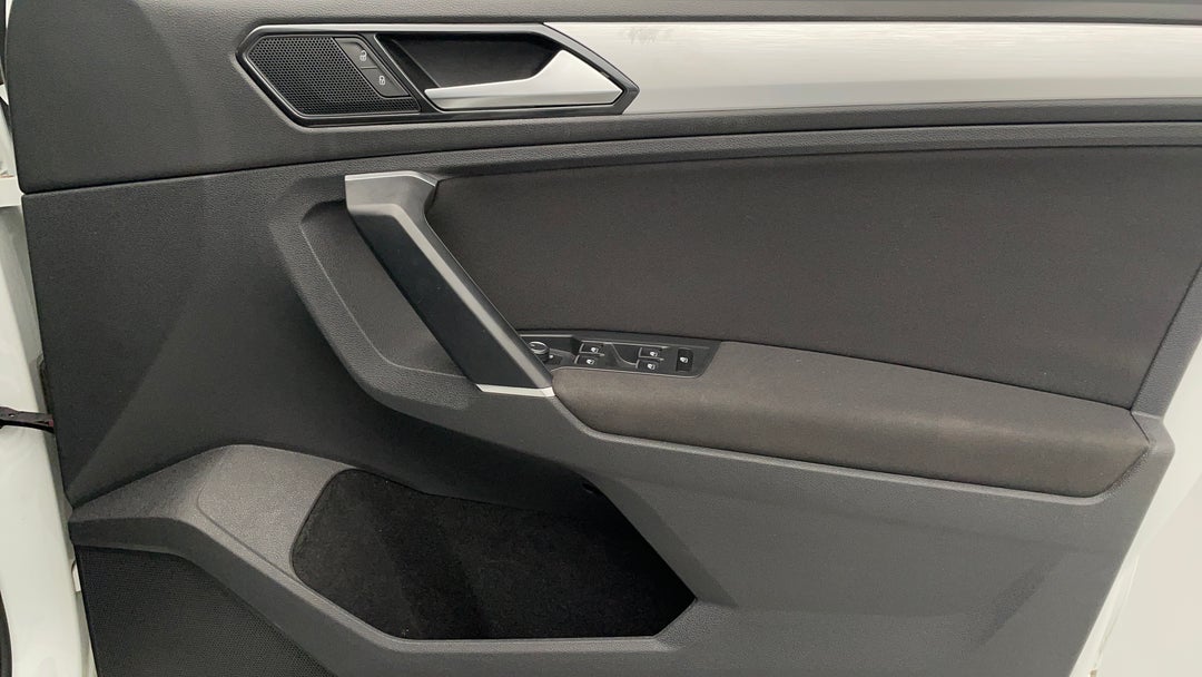 2018 Volkswagen Tiguan 132 Tsi Comfortline, Automatic, 122640 km, Speaker View