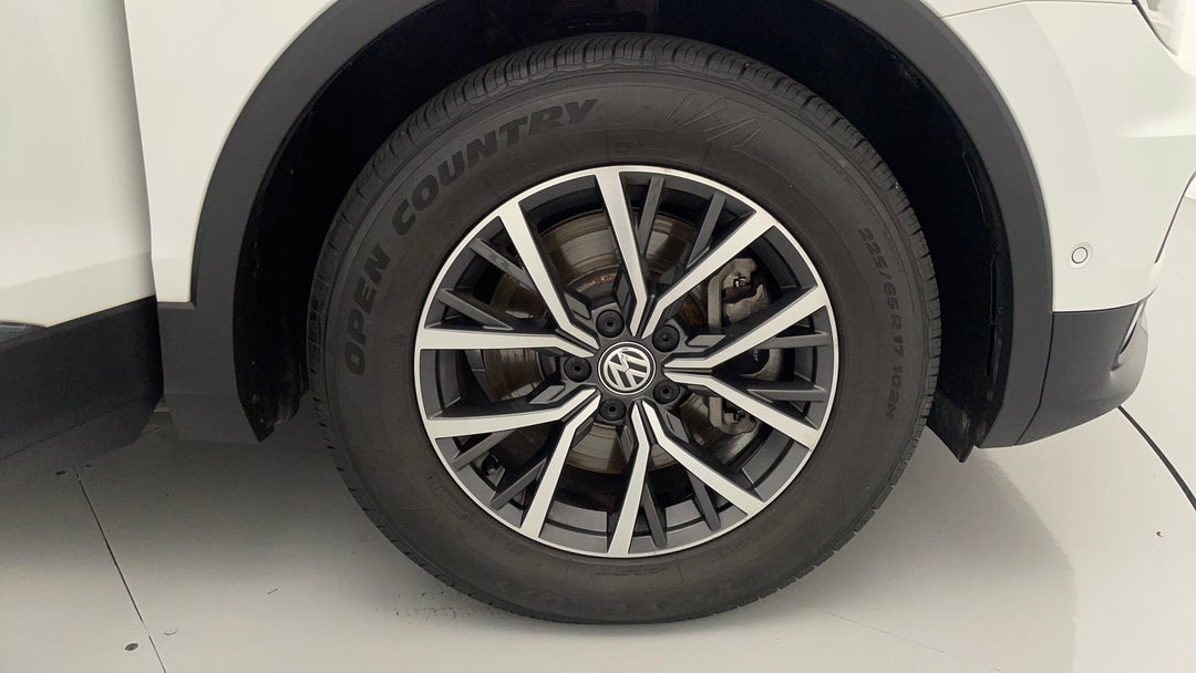 2018 Volkswagen Tiguan 132 Tsi Comfortline, Automatic, 122640 km, Right Front Wheel