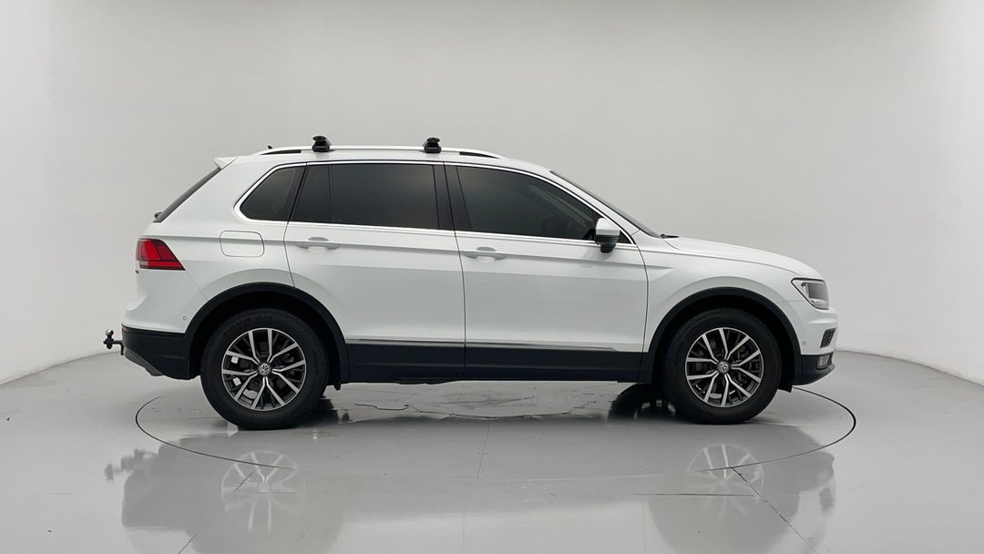 2018 Volkswagen Tiguan 132 Tsi Comfortline, Automatic, 122640 km, Right Side View