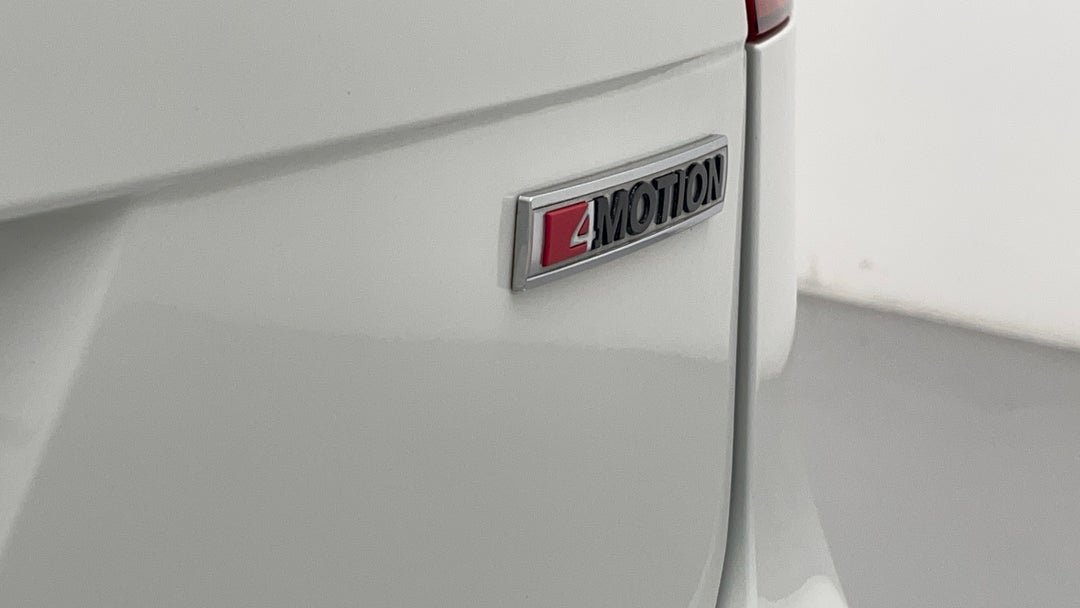 2018 Volkswagen Tiguan 132 Tsi Comfortline, Automatic, 122640 km, Badge (Boot Right Side)