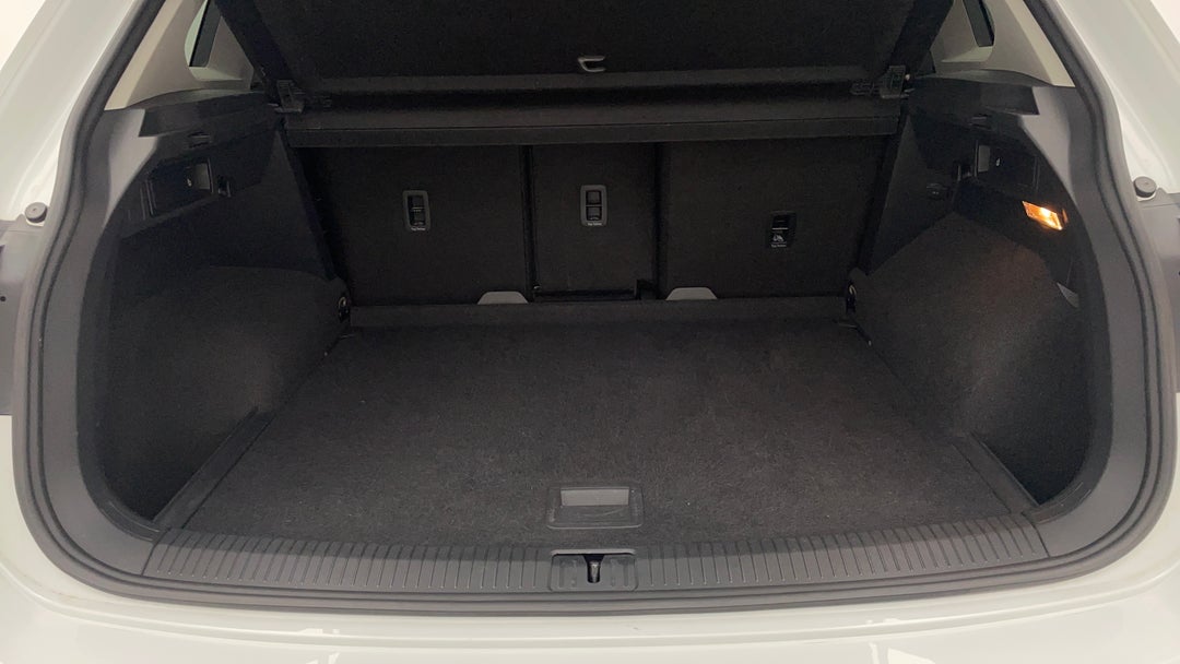 2018 Volkswagen Tiguan 132 Tsi Comfortline, Automatic, 122640 km, Boot Inside View