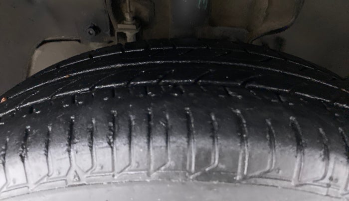 2016 Tata Tiago XM 1.2 REVOTRON, Petrol, Manual, 41,371 km, Left Front Tyre Tread