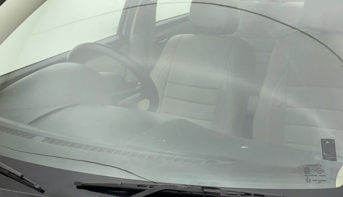 2015 Maruti Swift Dzire VXI, Petrol, Manual, 95,003 km, Front windshield - Minor spot on windshield