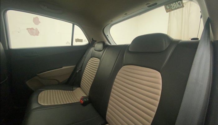 2018 Hyundai Grand i10 MAGNA AT 1.2 KAPPA VTVT, Petrol, Automatic, 41,160 km, Right Side Rear Door Cabin