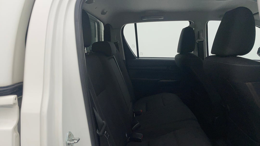 2021 Toyota Hilux Sr Hi-rider, Automatic, 105754 km, Right Side Rear Door Cabin View