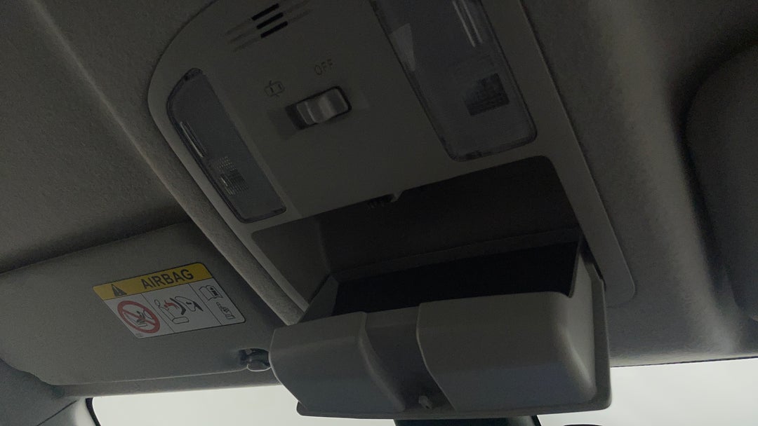 2021 Toyota Hilux Sr Hi-rider, Automatic, 105754 km, On-Roof Controls/Sunglass holder