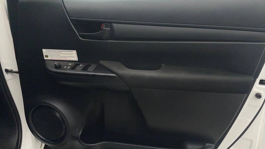 2021 Toyota Hilux Sr Hi-rider, Automatic, 105754 km, Speaker View