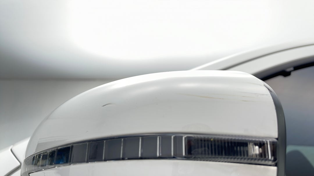 Side Mirrors Housing LHS Scratch