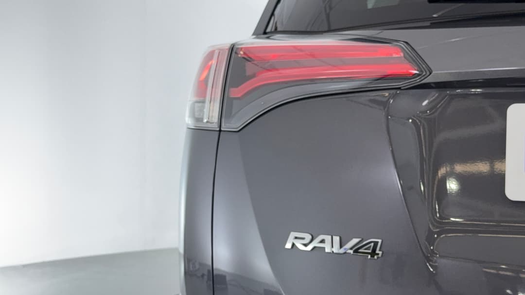 2017 Toyota RAV4 Gxl (4x4), Automatic, 121613 km, Badge (Boot Left Side)