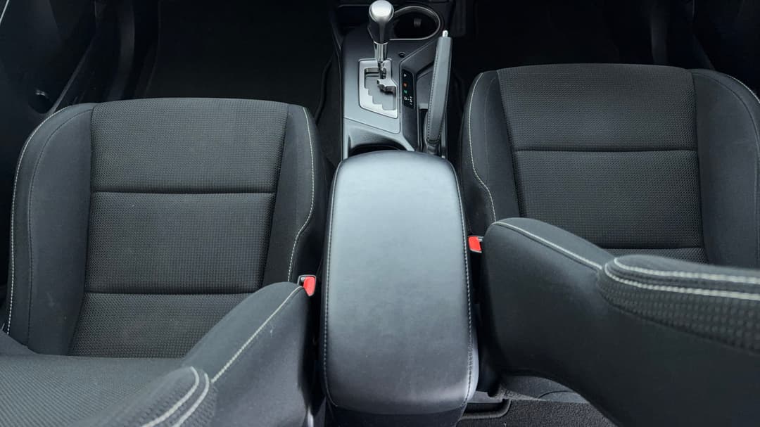 2017 Toyota RAV4 Gxl (4x4), Automatic, 121613 km, Center Console