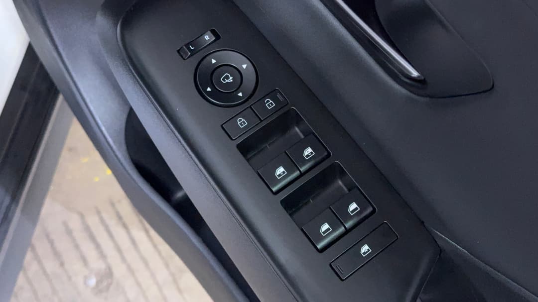 2023 Hyundai Kona Premium N Line, Automatic, 25968 km, Drivers Side Door Panel Controls