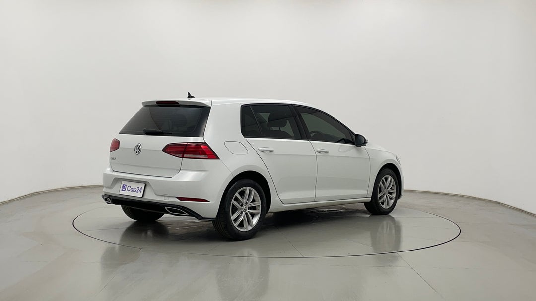 Right Back Diagonal (45- Degree) View