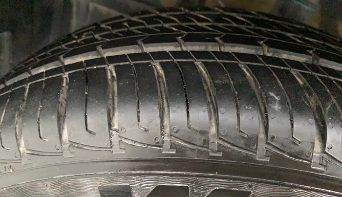 2019 Maruti Vitara Brezza VDI AMT, Diesel, Automatic, 52,896 km, Left Front Tyre Tread