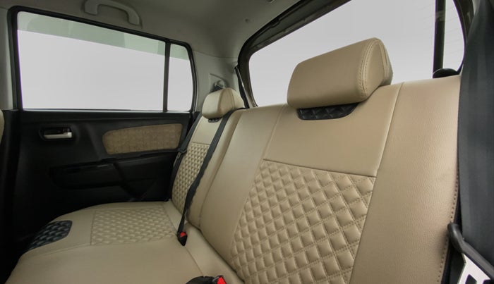 2017 Maruti Wagon R 1.0 VXI, Petrol, Manual, 39,435 km, Right Side Rear Door Cabin