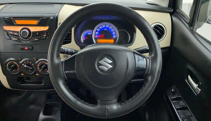 2017 Maruti Wagon R 1.0 VXI, Petrol, Manual, 39,435 km, Steering Wheel Close Up