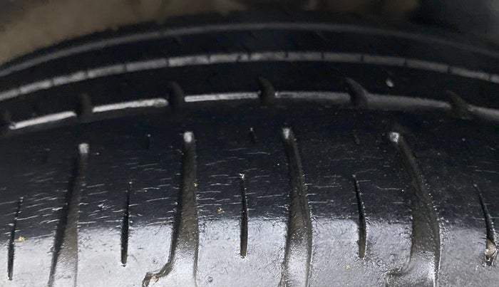 2015 Hyundai Xcent S 1.2, Petrol, Manual, 38,025 km, Left Rear Tyre Tread