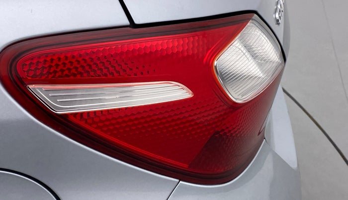 2020 Hyundai GRAND I10 NIOS MAGNA CORPORATE EDITION 1.2 KAPPA VTVT, Petrol, Manual, 52,876 km, Left tail light - Minor scratches