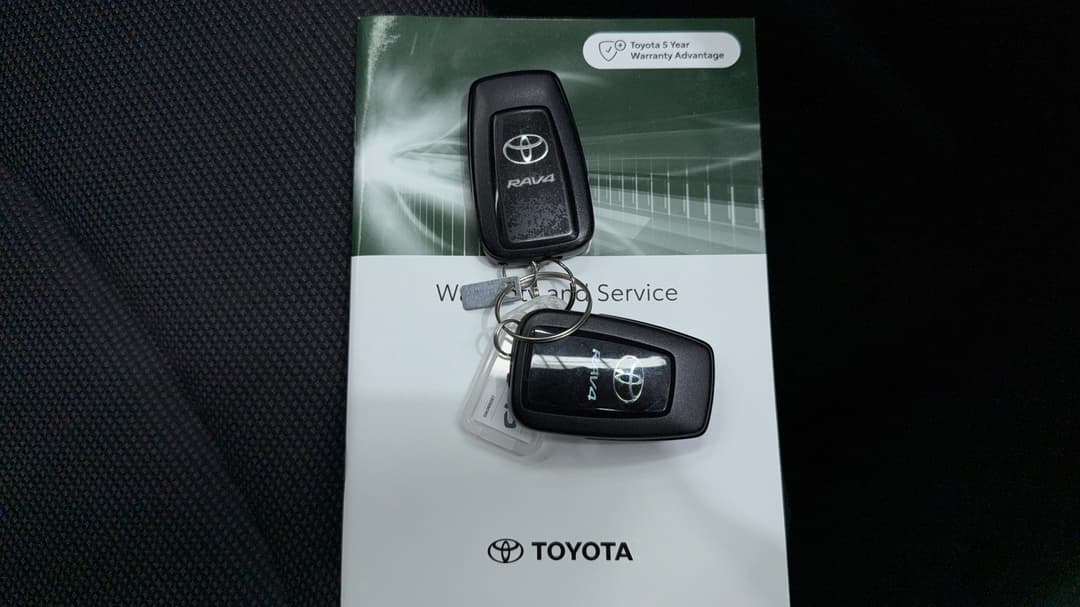 2022 Toyota RAV4 Gx (2WD), Automatic, 61320 km, Key Close-up