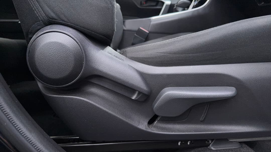 2022 Toyota RAV4 Gx (2WD), Automatic, 61320 km, Drivers Side Adjustment Panel