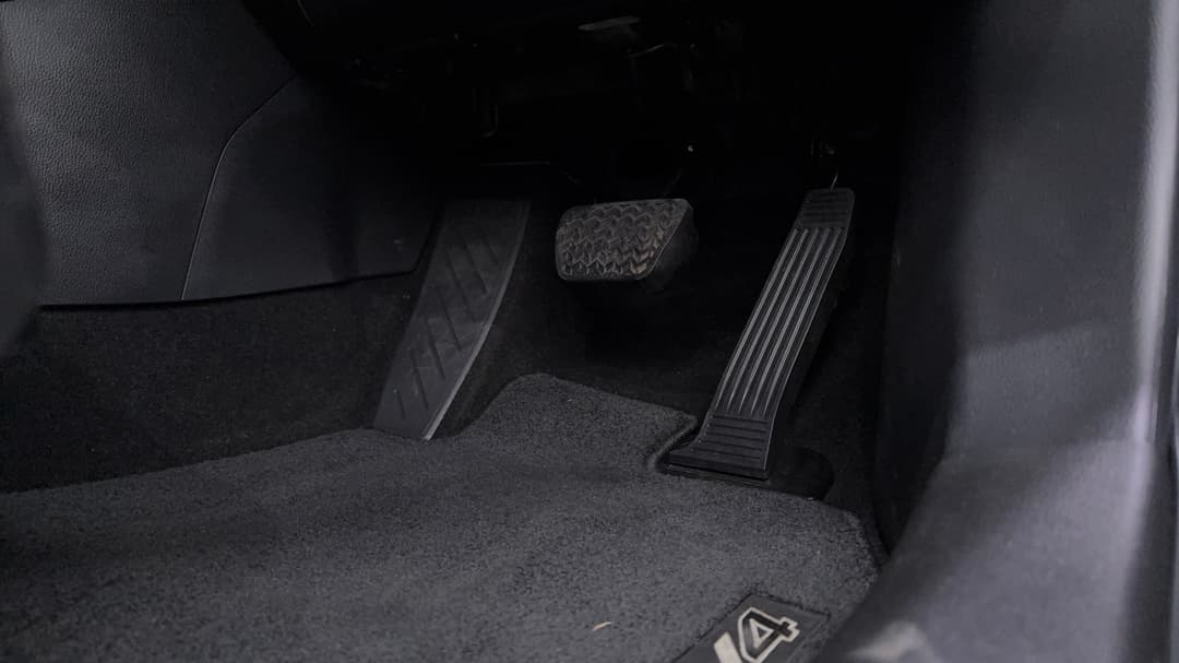 2022 Toyota RAV4 Gx (2WD), Automatic, 61320 km, Pedals and Footmat