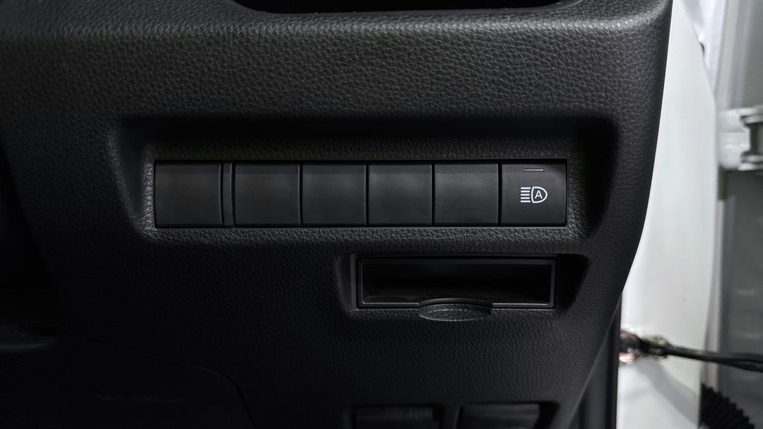 2023 Toyota RAV4 Gx (2WD), Automatic, 37099 km, Utility Switches/Buttons