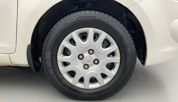 2012 Hyundai i20 MAGNA 1.2, CNG, Manual, 43,608 km, Right Front Wheel